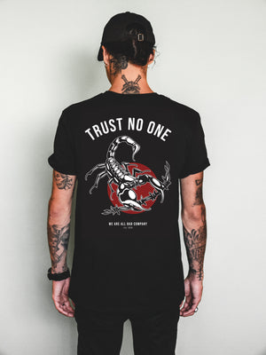 T-shirt Trust No One